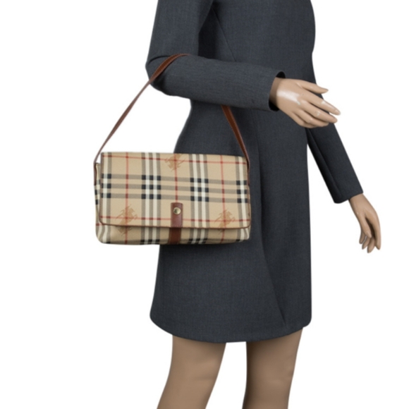 Burberry: Haymarket Nova Check PVC Baguette Shoulder Bag - Picture 16 of 16